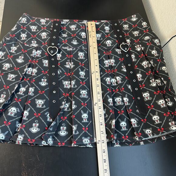 Skelanimals Hot Topic Skirt 1X Plus Gothic Pleated Grommet Denim Punk Kawaii - Picture 11 of 12